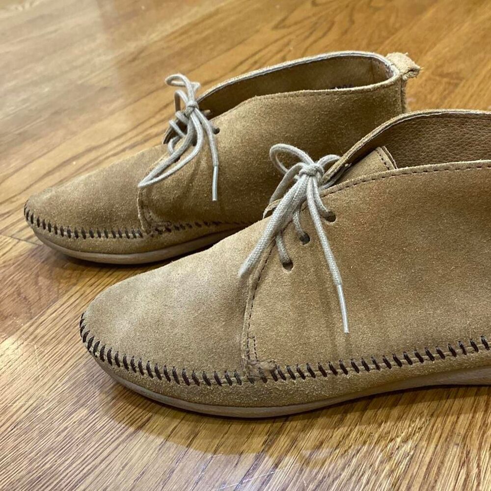 Minnetonka Women's Tan Boots
